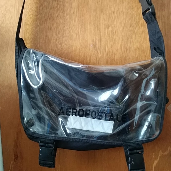 LIKE NEW AEROPOSTALE MESSENGER BAG - Picture 13 of 16
